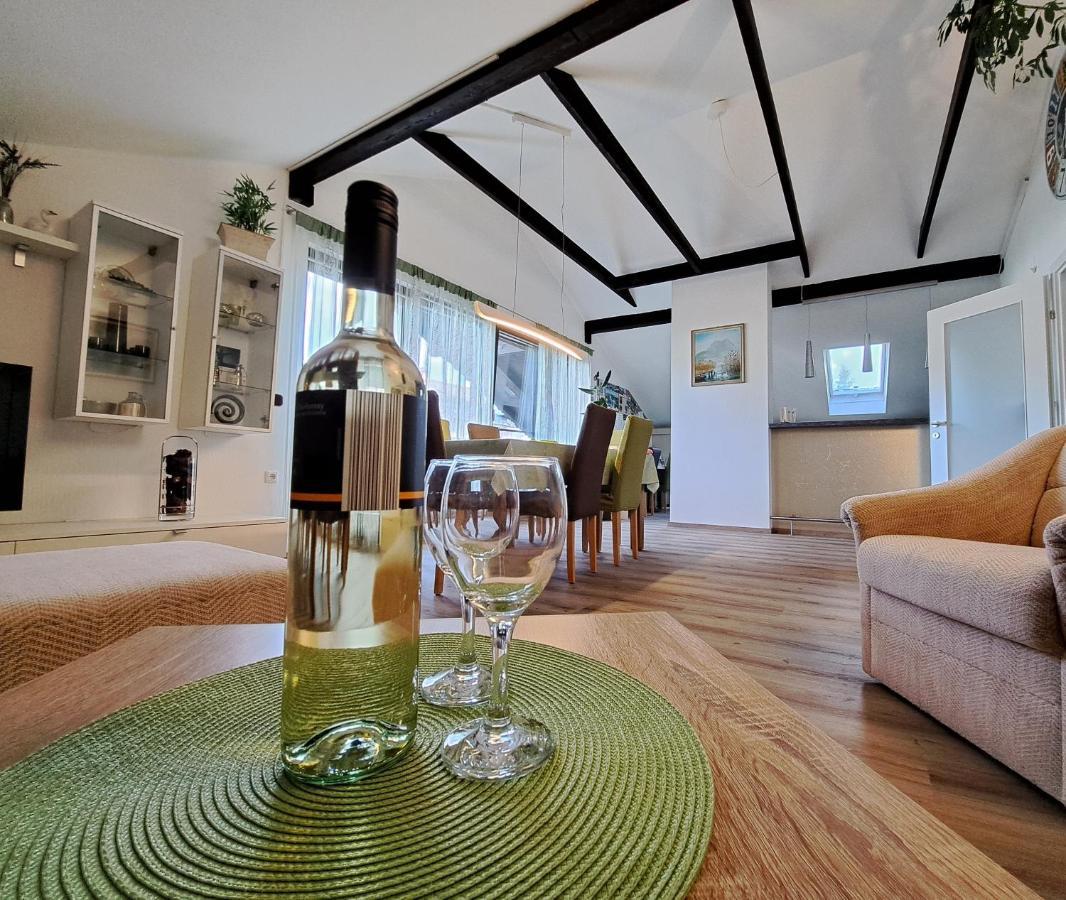 Ferienwohnung Schicker กมุนเดน ภายนอก รูปภาพ